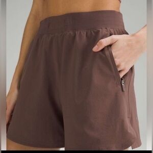 Lululemon License to Train High-Rise Short 4" Size 0 Color Dark Oxide